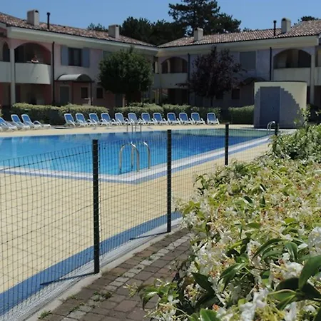 Charming Flat With Swimming Pool *