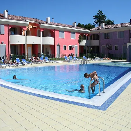 Charming Flat With Swimming Pool