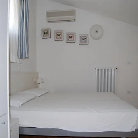アパート Charming Flat With Swimming Pool ビビオーネ