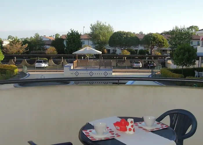 Charming Flat With Swimming Pool Διαμέρισμα