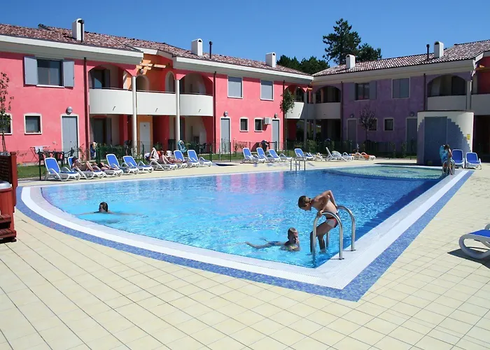 Charming Flat With Swimming Pool