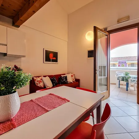 Charming Flat With Swimming Pool