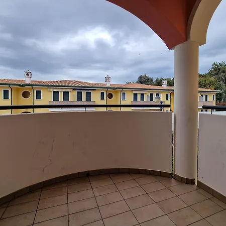 Charming Flat With Swimming Pool Apartamento